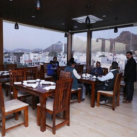 Pine Regency - Aravali'S Peak View Udaipur Exterior foto